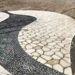 绥化 黄金麻冰裂纹地铺石工地铺装案例