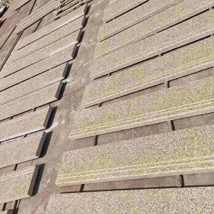 绥化 黄金麻花岗岩光面楼梯踏步