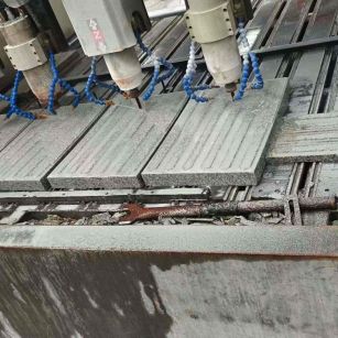 绥化 芝麻白花岗岩荔枝面盲道雕刻