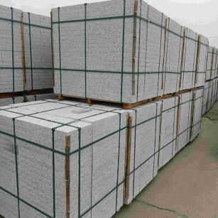 绥化 白麻花岗岩石材荔枝面地铺石（300*600*50）