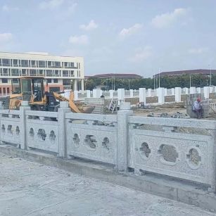 绥化 白麻花岗岩荔枝面河道栏杆