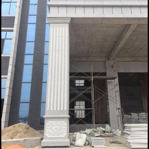 绥化 芝麻白光面花岗岩门楼大柱（罗马柱）配雕花底座