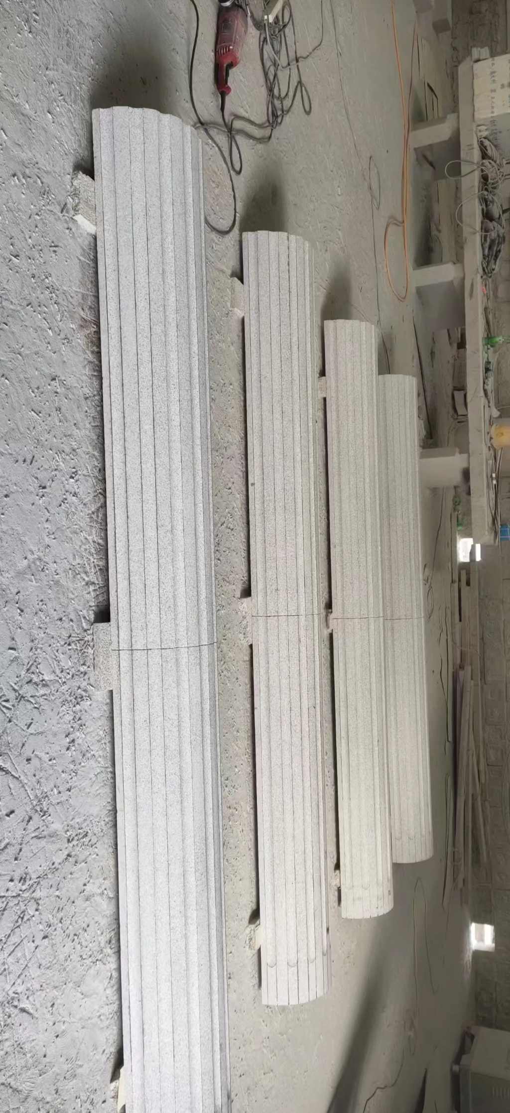 绥化 花岗岩厂家带你看白麻花岗岩门楼大柱柱皮