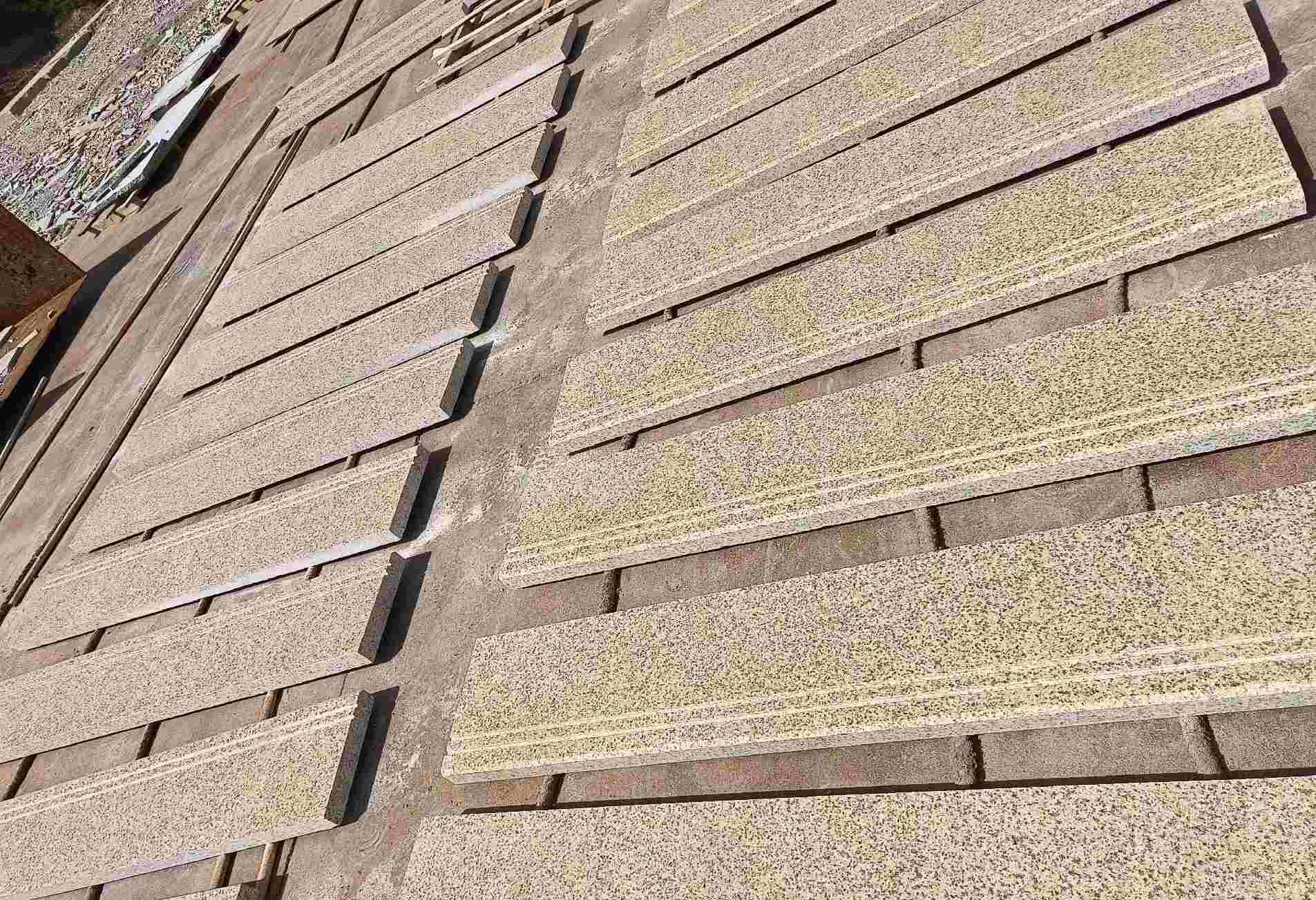 绥化 黄金麻花岗岩光面楼梯踏步