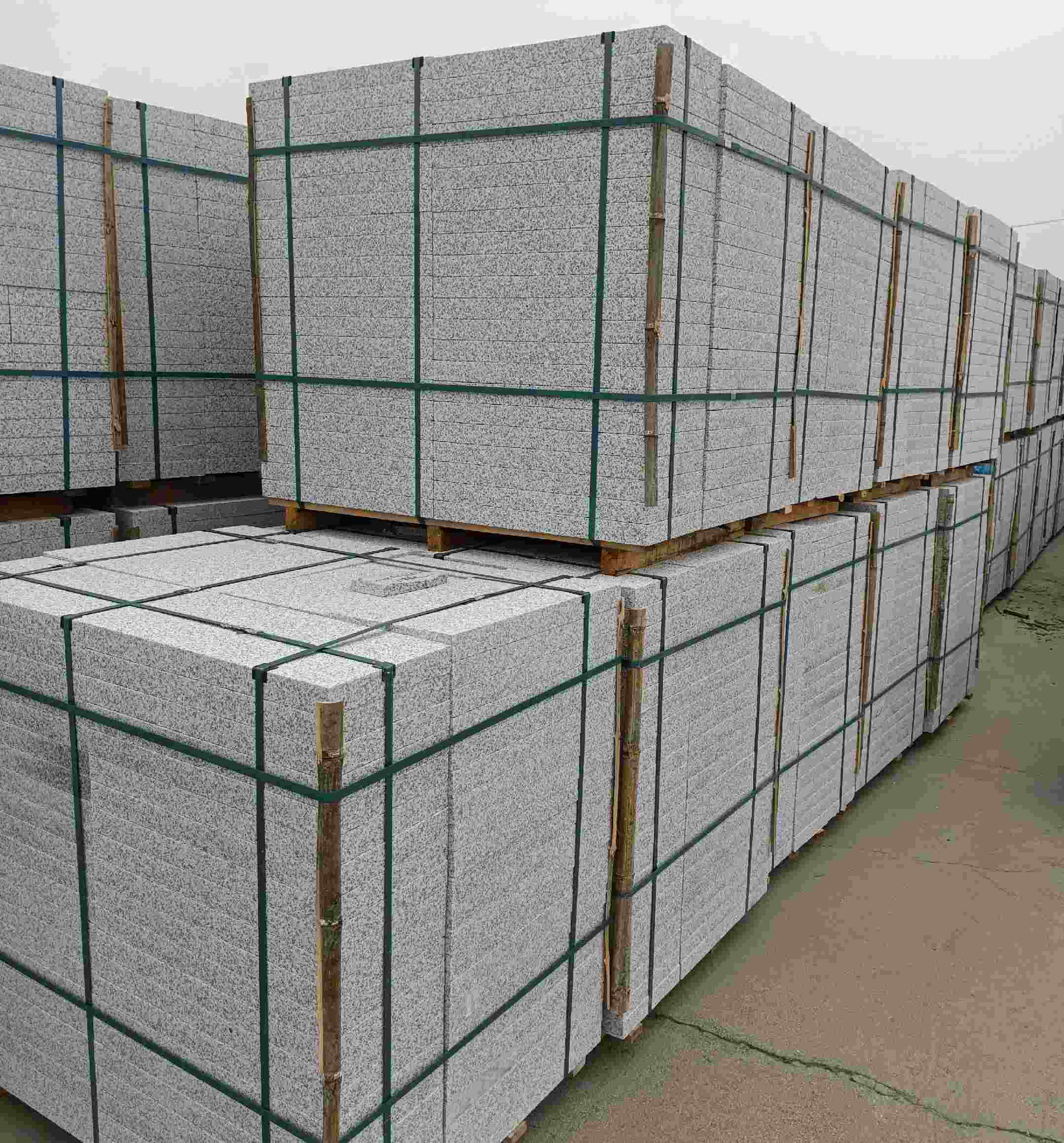 绥化 白麻花岗岩石材荔枝面地铺石（300*600*50）