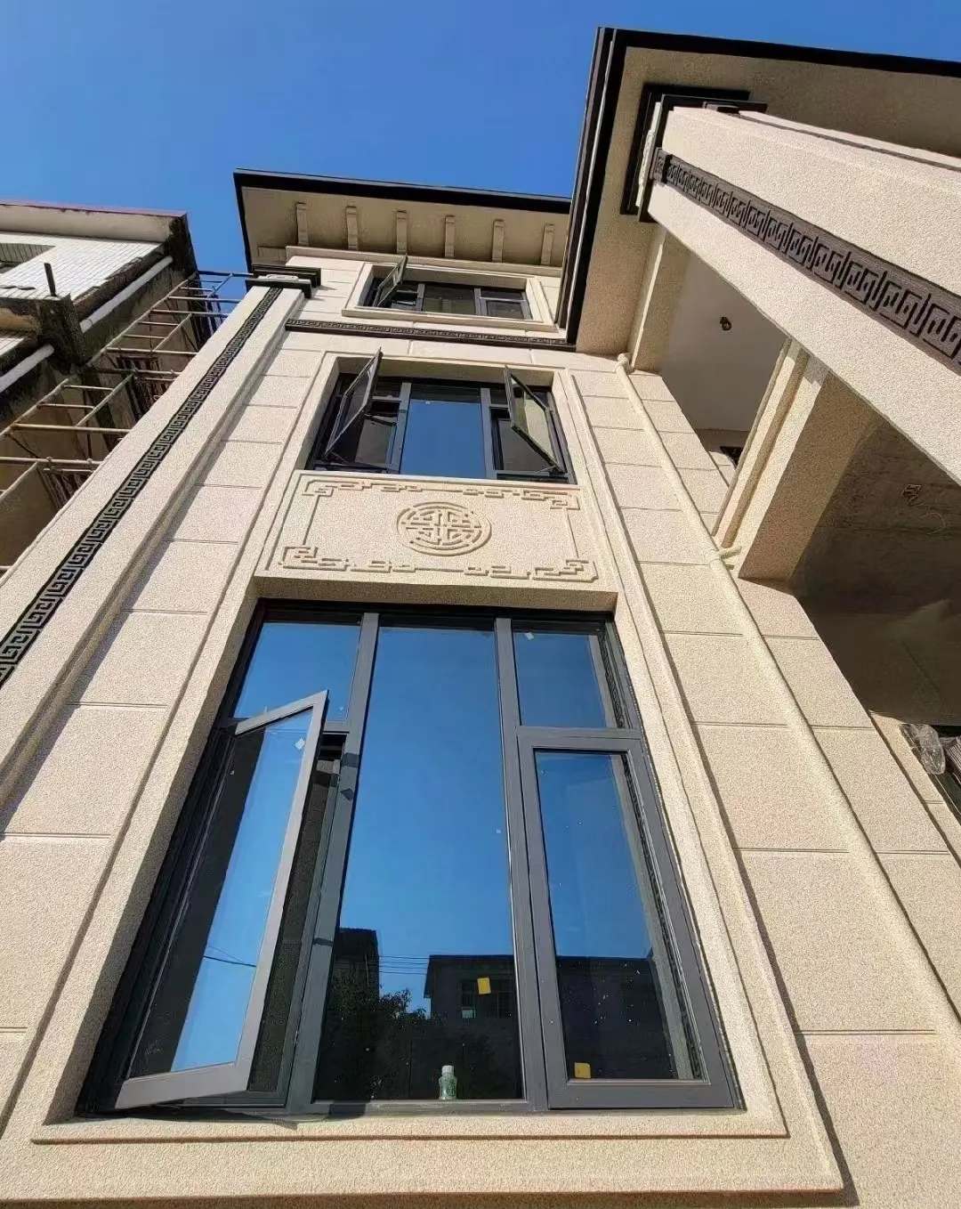 绥化 黄金麻荔枝面别墅外墙干挂效果展示