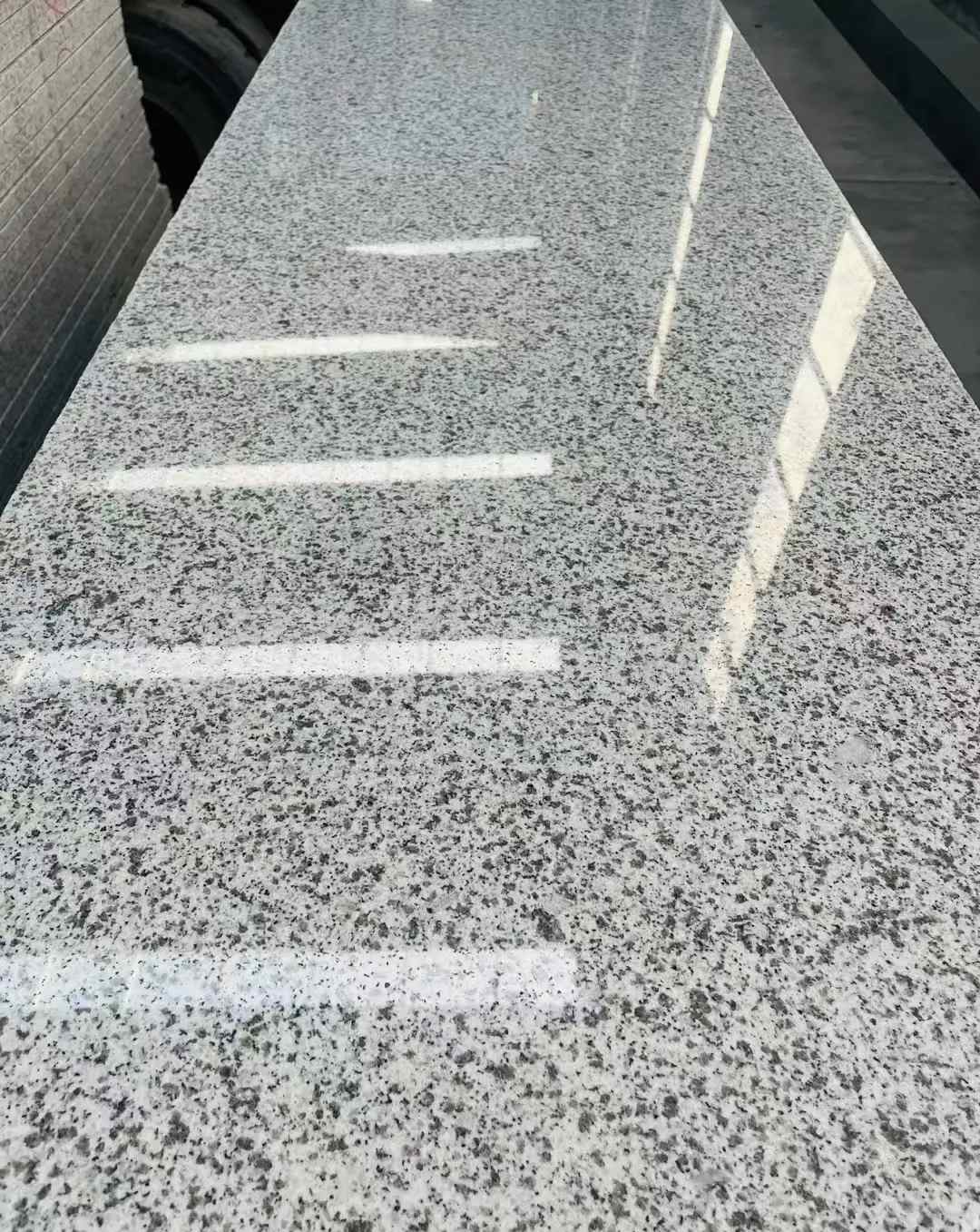 绥化 白麻花岗岩光面毛板