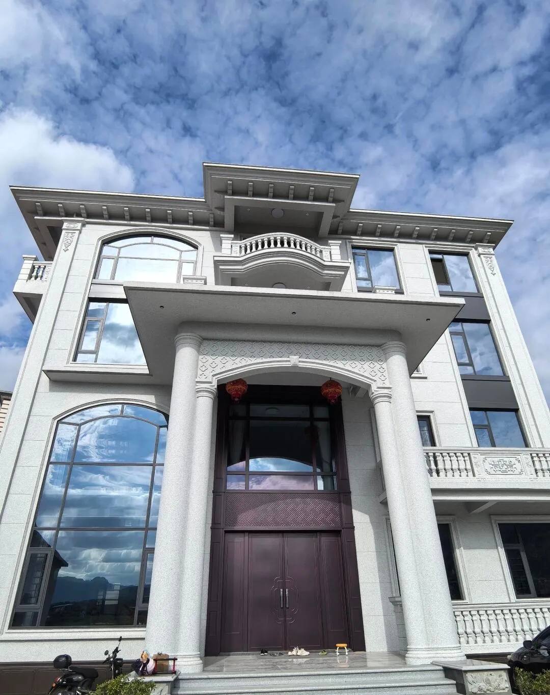 绥化白麻别墅外墙干挂石材效果示例