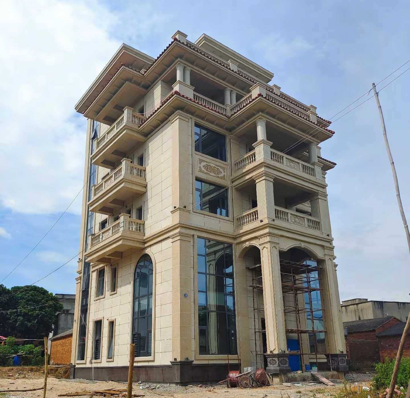 绥化 黄金麻花岗岩石材别墅外墙干挂搭配（雕花栏杆花瓶柱门楼罗马柱）